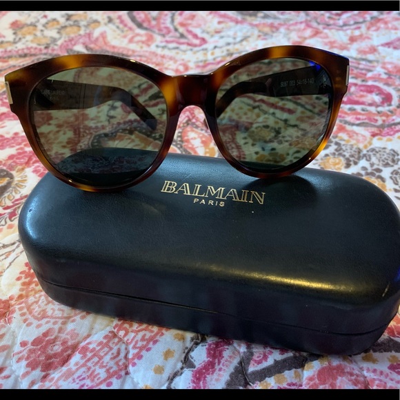 Yves Saint Laurent Accessories - Saint Laurent sunglasses
